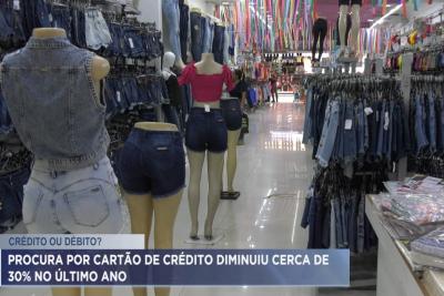 Procura por cartão de crédito diminuiu 30% no ano passado 