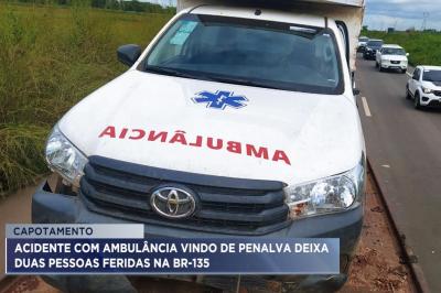 Ambulância que transportava paciente de Penalva tomba na BR-135