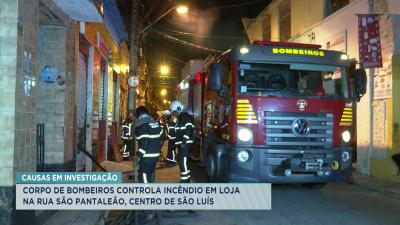Incêndio atinge área comercial na Rua São Pantaleão, em São Luís