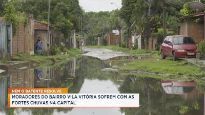 Água da chuva alaga residências na Vila Vitória, em São Luís