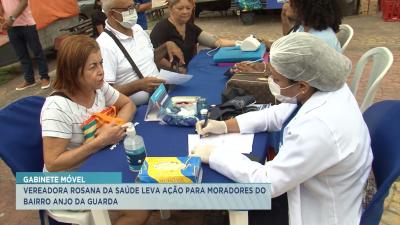 Gabinete móvel registra demandas populares no bairro Anjo da Guarda