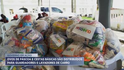 Brandão entrega cestas básicas para guardadores de carros em São Luís 