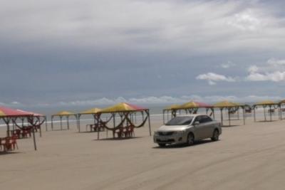 Proibição suspensa: veículos estão permitidos de circular na Praia do Araçagy 