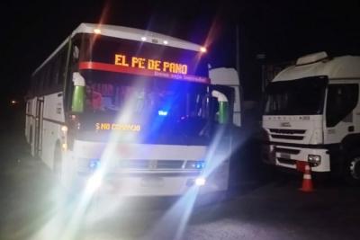 Caxias: PRF flagra motorista de ônibus não habilitado transportando 50 passageiros
