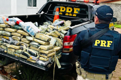 PRF apreende mais de 300 kg de drogas escondidos em pneus de caminhão