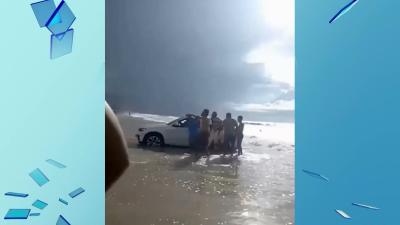 Corpo de Bombeiros alerta motoristas para evitar atolamentos na praia do Araçagi