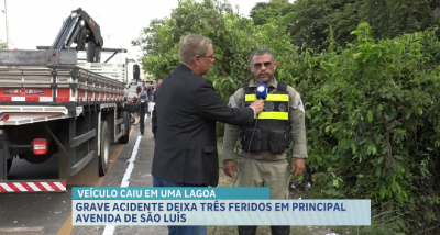 Motorista perde o controle do veículo e cai em lagoa na região do Cohafuma, em São Luís