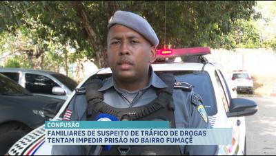 PM conduz suspeito de tráfico de drogas no bairro Fumacê