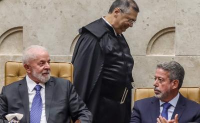 Dino e Lira renunciam a descanso e protagonizam embates sobre emendas no recesso