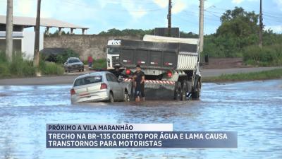 Motoristas reclamam de alagamentos na BR-135