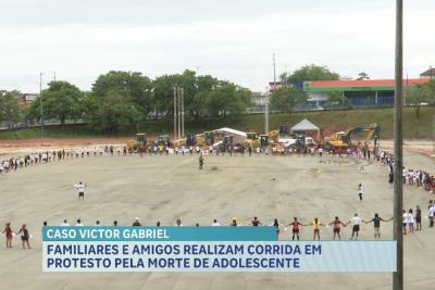  Caso Victor Gabriel: família e amigos realizam caminhada em protesto por morte de adolescente