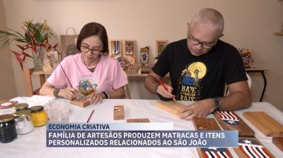 Família de artesãos produz matracas e itens personalizados para o São João