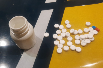 PRF apreende mais de 70 comprimidos de anfetamina com caminhoneiros