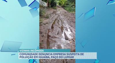 Manifestantes protestam contra empresa suspeita de despejar restos de animais abatidos em via pública