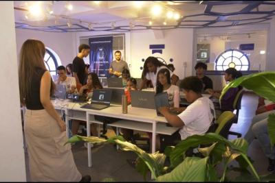 Oficina gratuita apresenta ferramentas de inteligência artificial para alunos do ensino médio