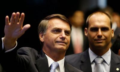 Dino abre inquérito contra Bolsonaro, filhos e aliados com base em relatório da CPI da Covid