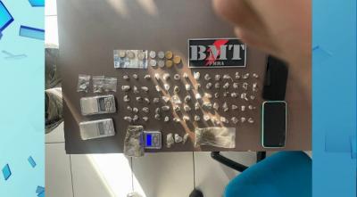 Mulher é presa por suspeita de tráfico de drogas