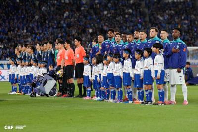 Brasil abre dois gols de vantagem, mas coleciona erros e sofre virada do Japão