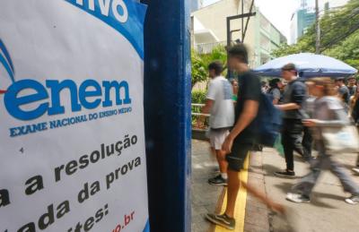 Enem 2025: O que faz uma redação perder ponto ou ser zerada?