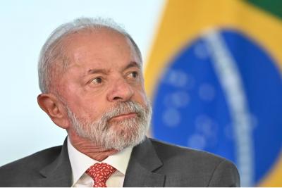 Lula assina projeto de lei antifacção em meio à crise da segurança pública no Rio