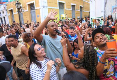 Folia toma conta do Centro Histórico e dá largada ao Carnaval do Maranhão 2026