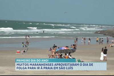 Praias de São Luís registram grande movimentação no primeiro dia de 2026