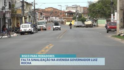 Moradores reclamam da falta de sinalização na Avenida Governador Luiz Rocha, em São Luís