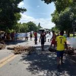 Manifestantes interditam km 87 da BR-135 em Itapecuru