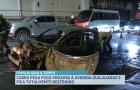 Carro pega fogo próximo à Avenida Guajajaras e fica totalmente destruído