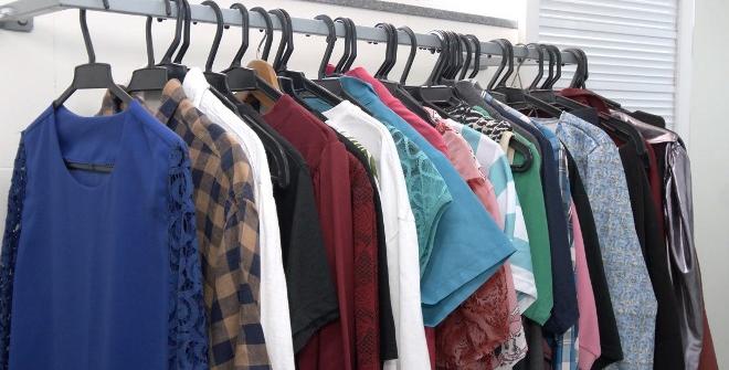 Guarda-Roupa Social oferece roupas e banho a quem busca serviços jurídicos no Maranhão